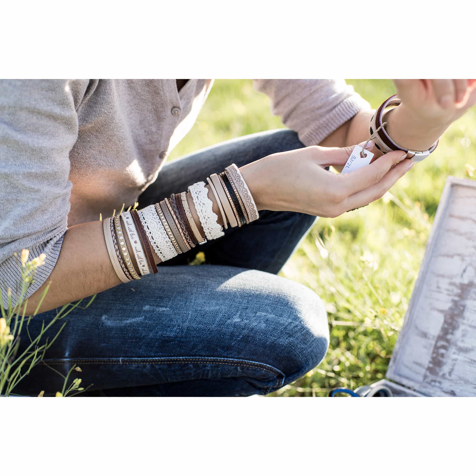 the_laces_shoot-in-nature