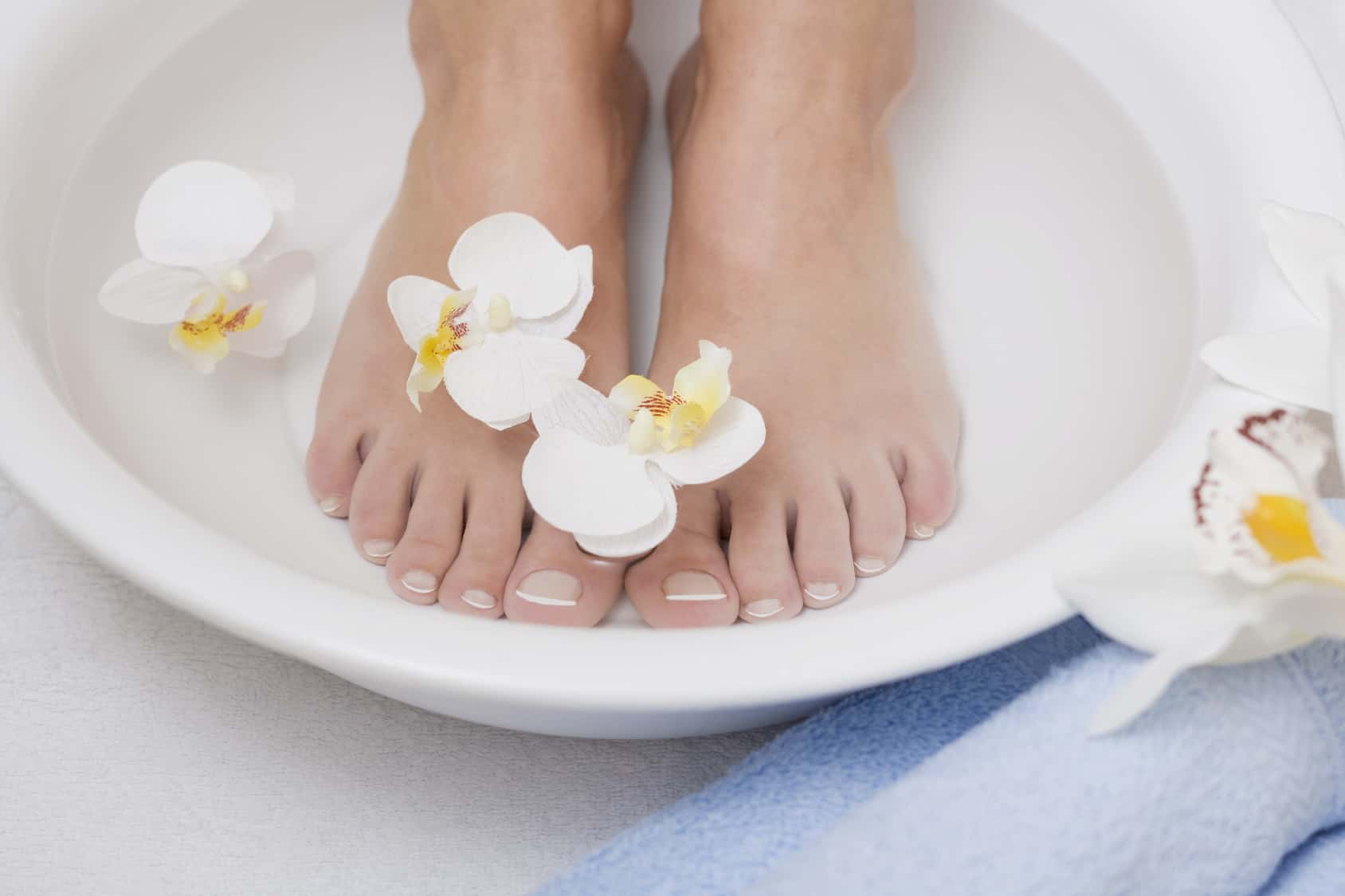 Entspanntes Fußbad mit Orchideen